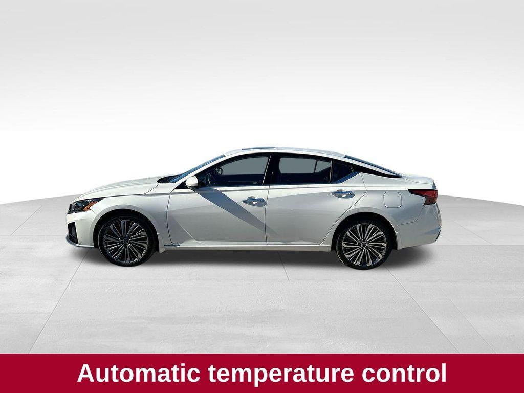 used 2023 Nissan Altima car, priced at $26,555