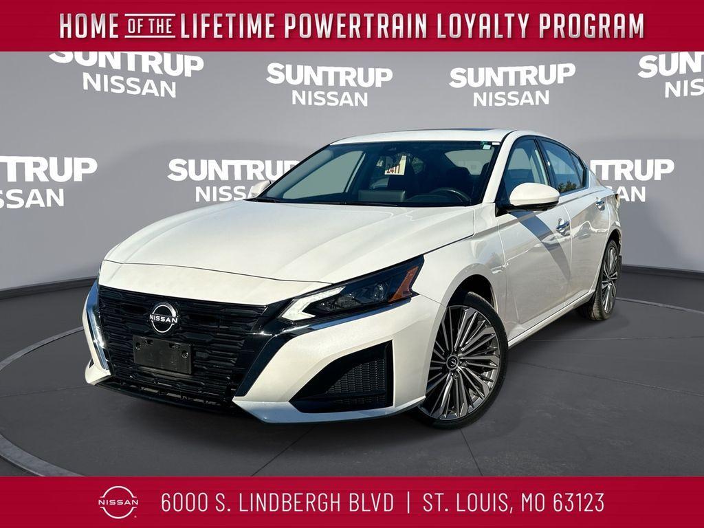 used 2023 Nissan Altima car, priced at $27,655
