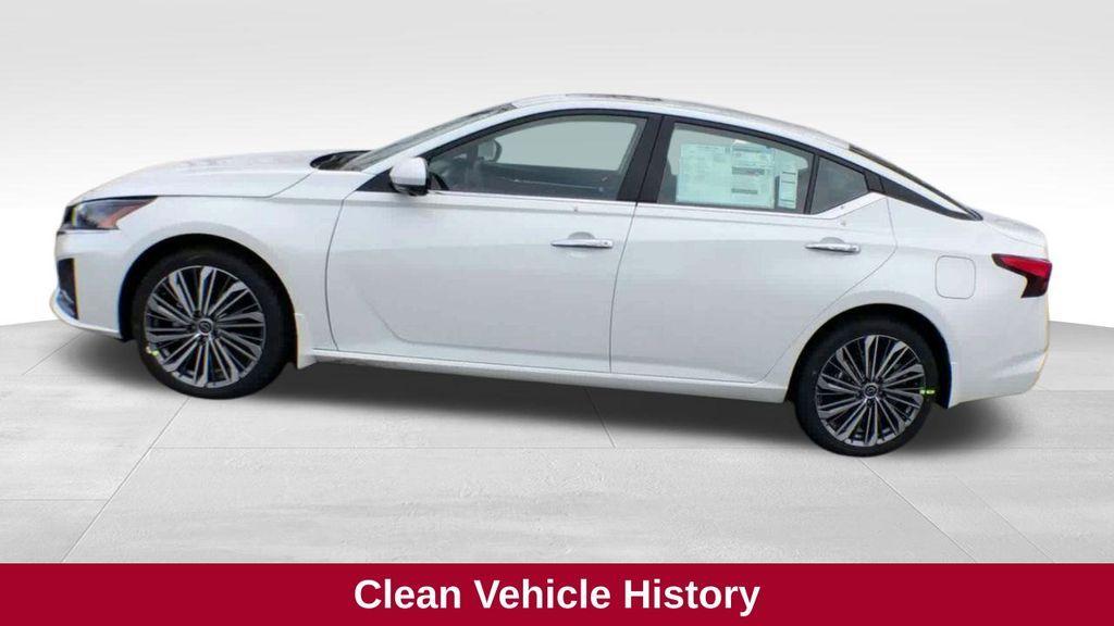 used 2023 Nissan Altima car, priced at $26,555
