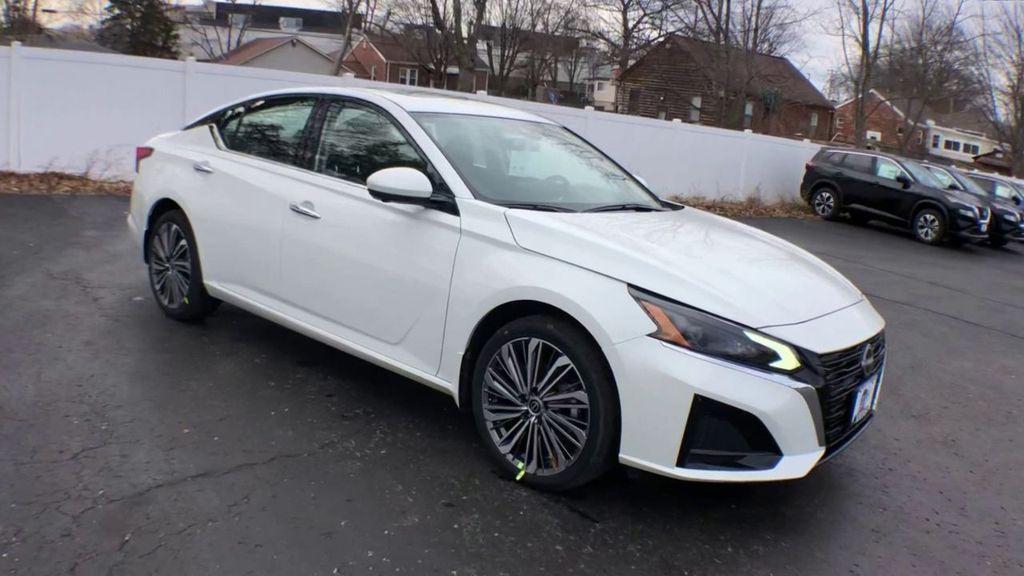 used 2023 Nissan Altima car, priced at $27,655