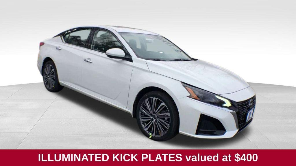 used 2023 Nissan Altima car, priced at $26,555