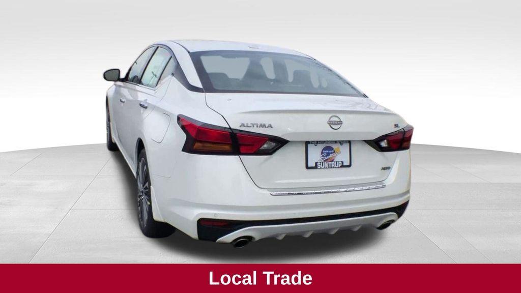used 2023 Nissan Altima car, priced at $26,555