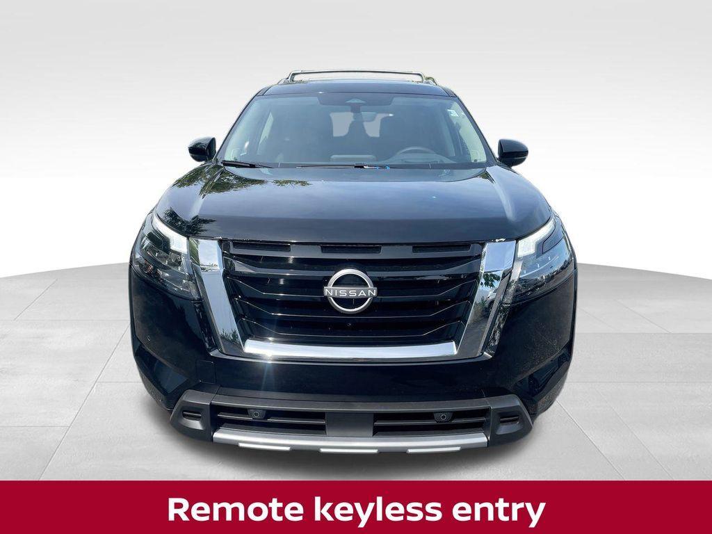 new 2025 Nissan Pathfinder car, priced at $41,754