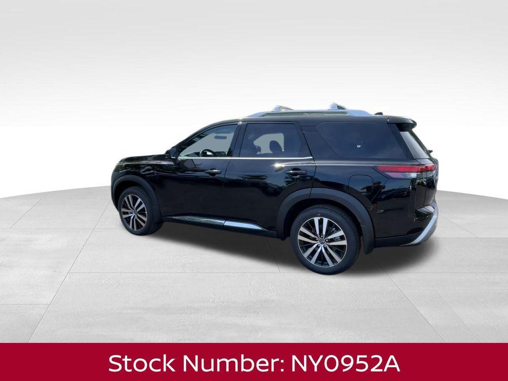 new 2025 Nissan Pathfinder car, priced at $41,754