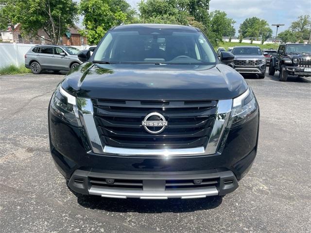 new 2025 Nissan Pathfinder car, priced at $40,449
