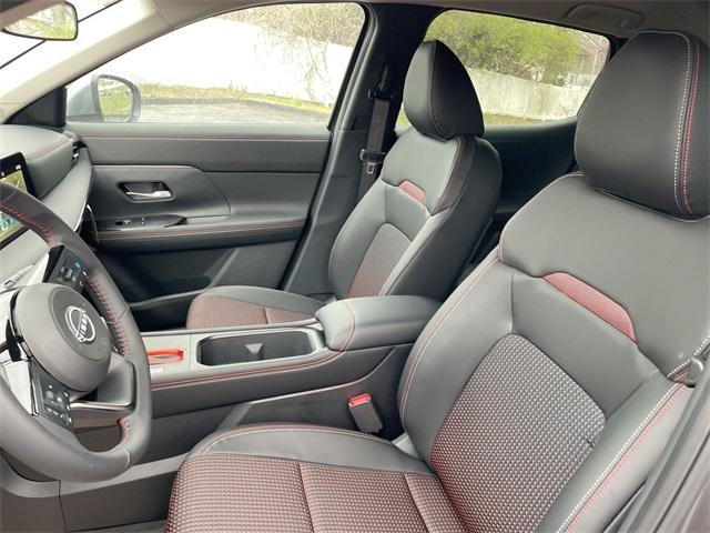 new 2025 Nissan Kicks car, priced at $27,334