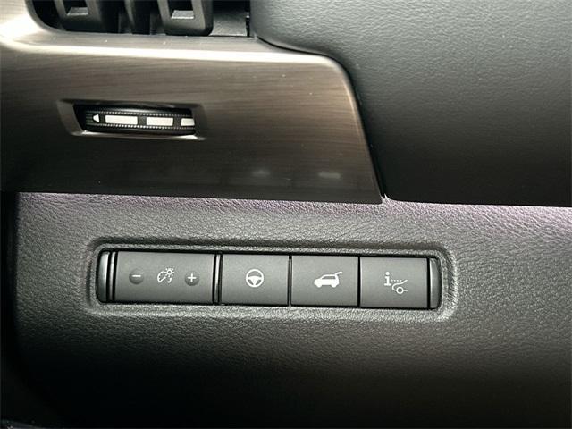 new 2025 Nissan Pathfinder car, priced at $47,994