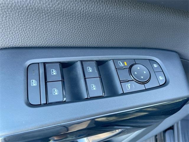 new 2025 Nissan Pathfinder car, priced at $34,111