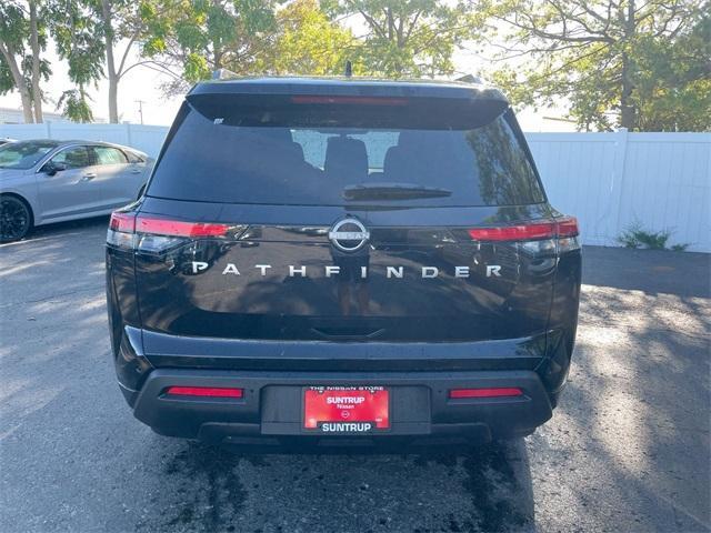 new 2025 Nissan Pathfinder car, priced at $34,111