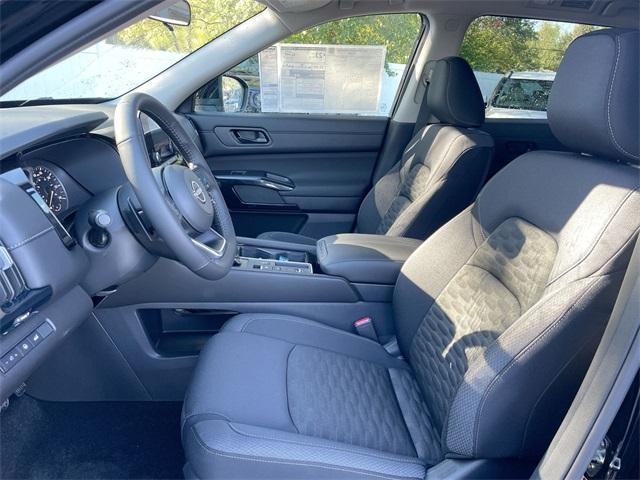 new 2025 Nissan Pathfinder car, priced at $34,111
