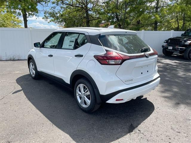 new 2025 Nissan Kicks Play car, priced at $22,159