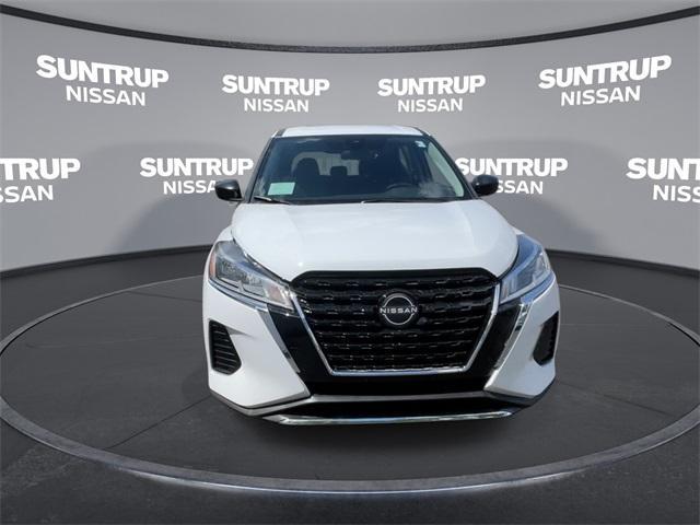 new 2025 Nissan Kicks Play car, priced at $22,159