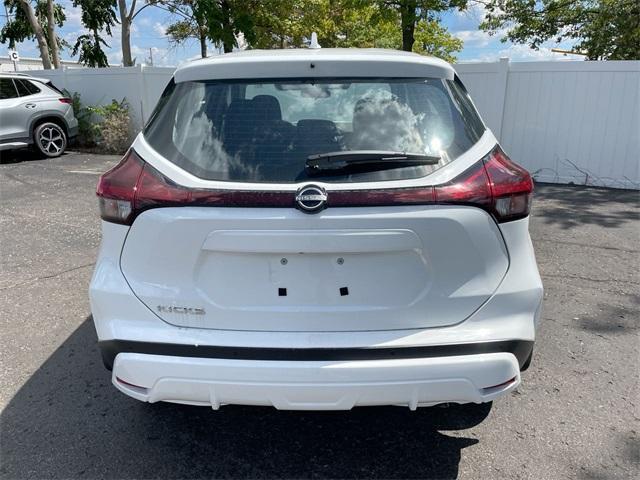 new 2025 Nissan Kicks Play car, priced at $22,159