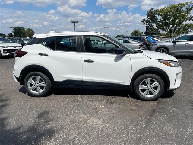 new 2025 Nissan Kicks Play car, priced at $22,159