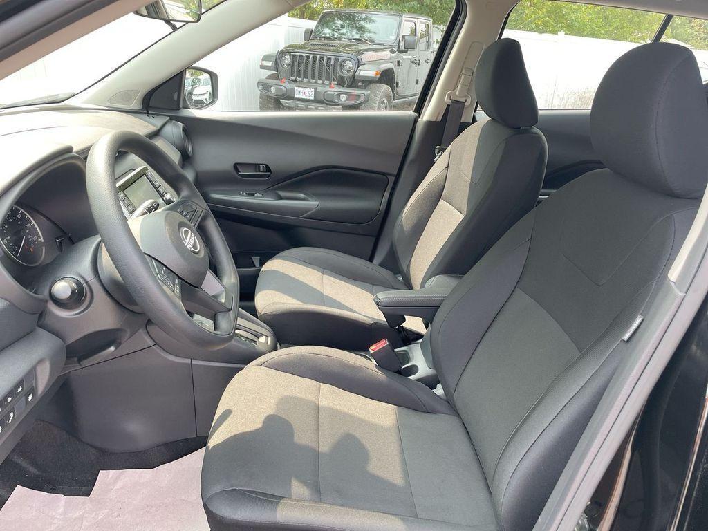 new 2025 Nissan Kicks Play car, priced at $21,647