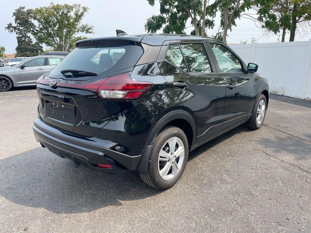 new 2025 Nissan Kicks Play car, priced at $21,647