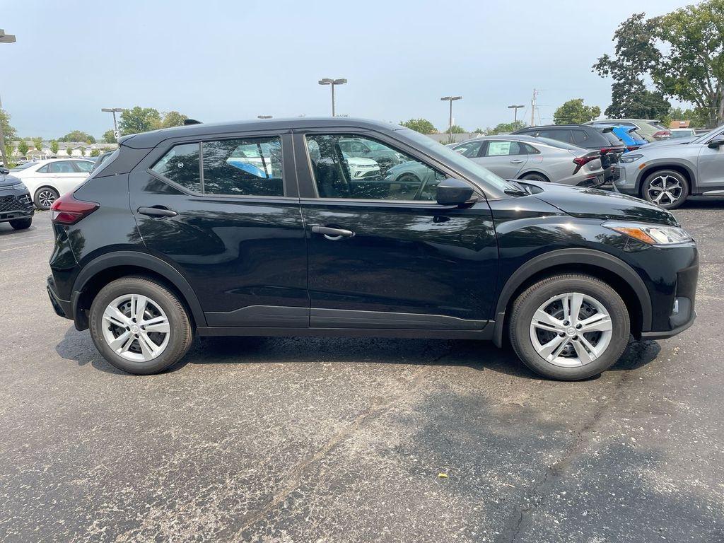 new 2025 Nissan Kicks Play car, priced at $21,647