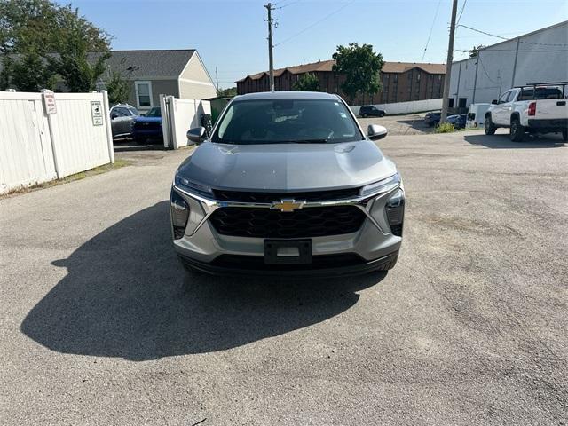 used 2025 Chevrolet Trax car, priced at $22,165