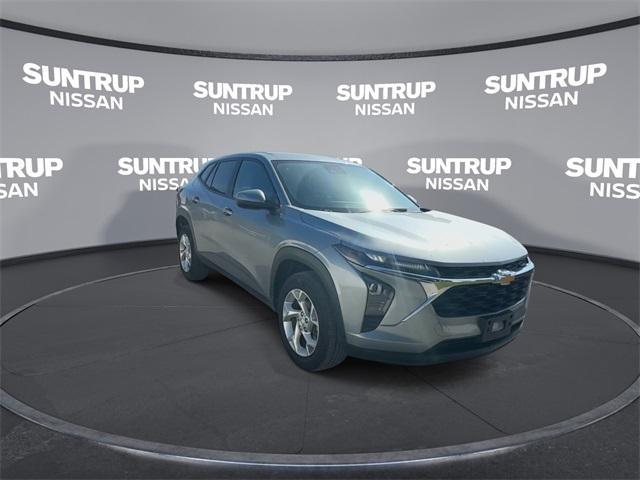 used 2025 Chevrolet Trax car, priced at $22,165