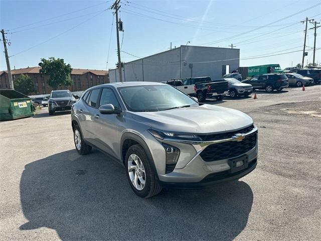used 2025 Chevrolet Trax car, priced at $22,165