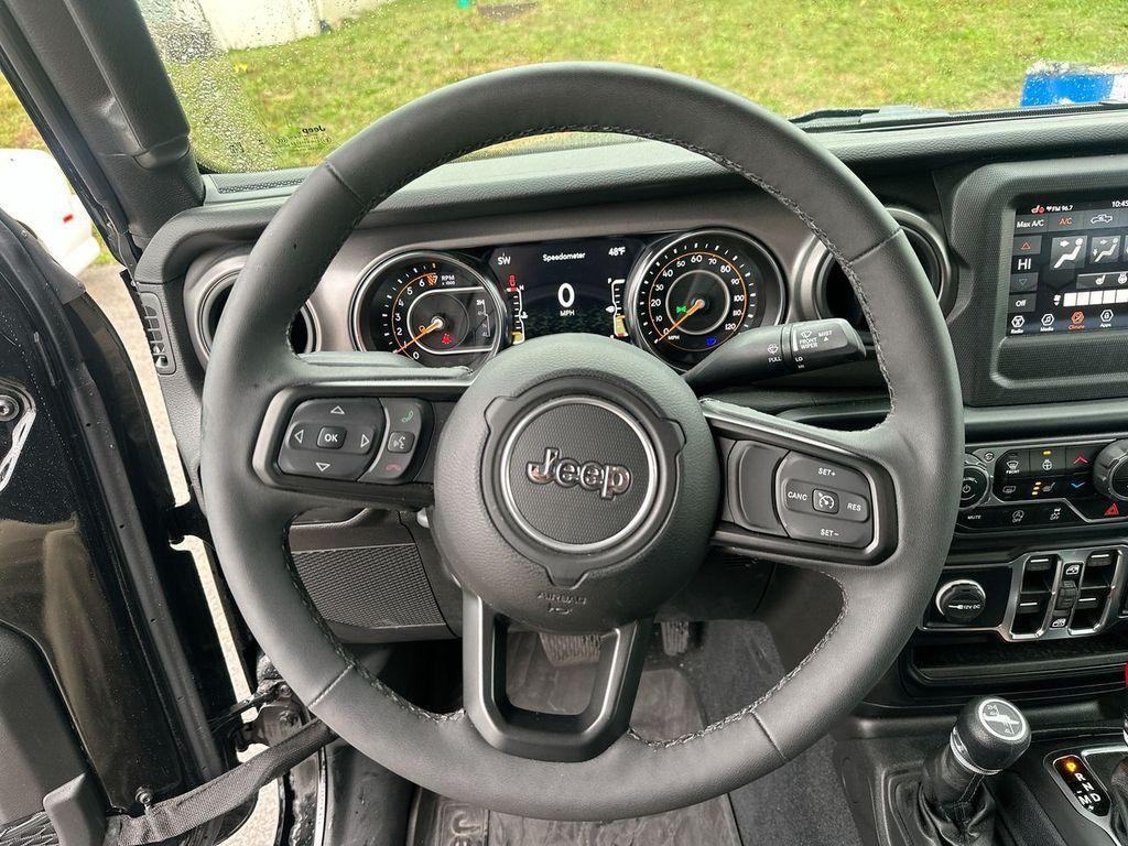 used 2023 Jeep Gladiator car, priced at $34,885