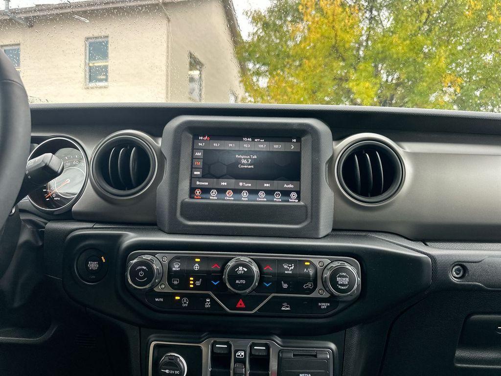 used 2023 Jeep Gladiator car, priced at $34,885