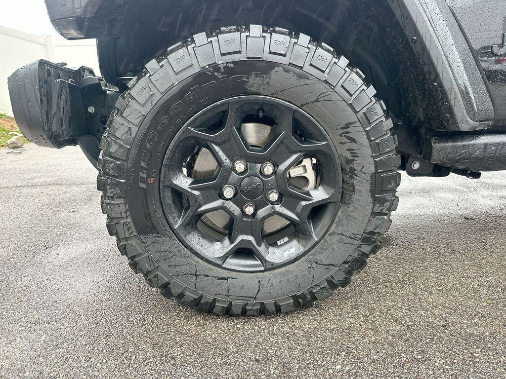 used 2023 Jeep Gladiator car, priced at $34,885