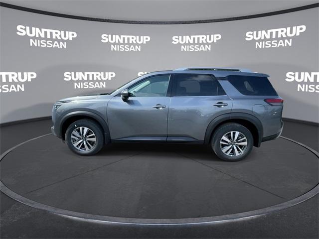 new 2025 Nissan Pathfinder car, priced at $40,182