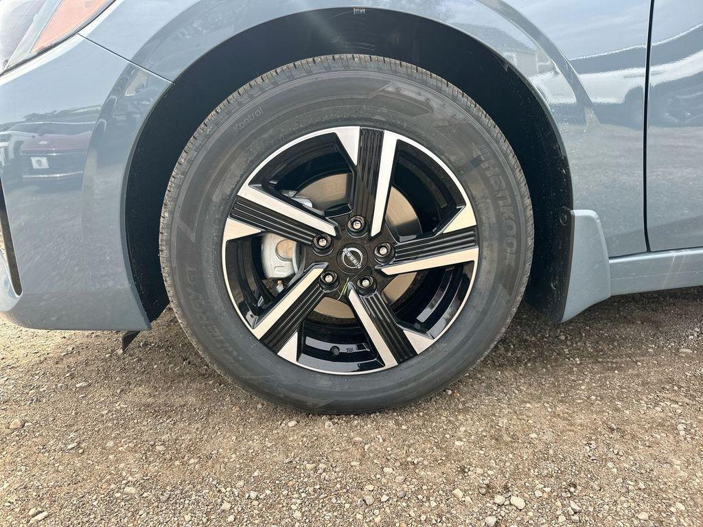 new 2025 Nissan Sentra car, priced at $22,052