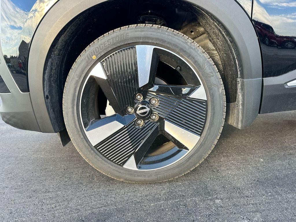 new 2025 Nissan Kicks car, priced at $25,245