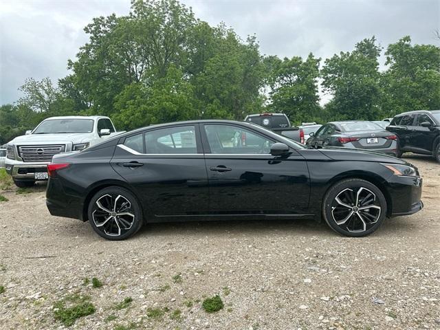 new 2025 Nissan Altima car, priced at $30,092