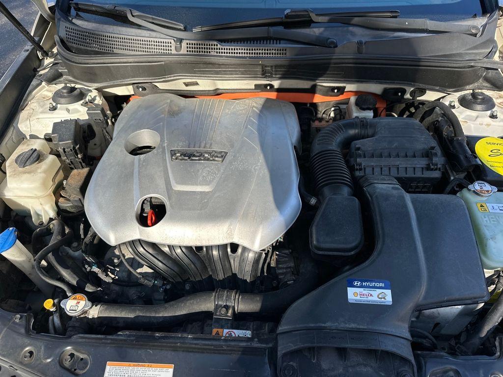 used 2015 Hyundai Sonata Hybrid car, priced at $9,885