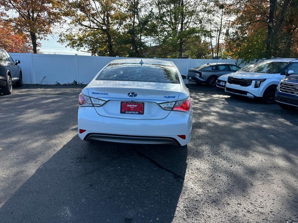 used 2015 Hyundai Sonata Hybrid car, priced at $9,885