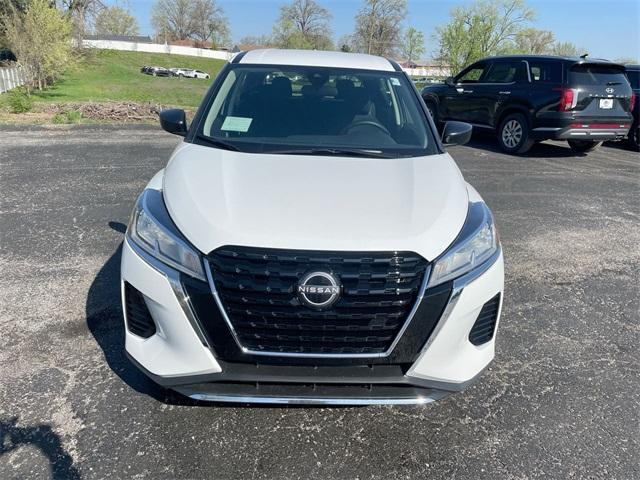 new 2025 Nissan Kicks car, priced at $23,179