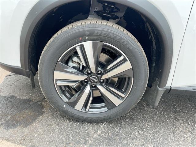 new 2025 Nissan Rogue car, priced at $40,102