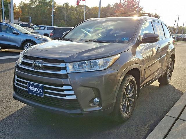 used 2018 Toyota Highlander car, priced at $17,199