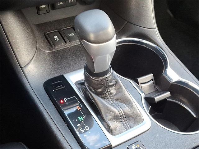 used 2018 Toyota Highlander car, priced at $17,199