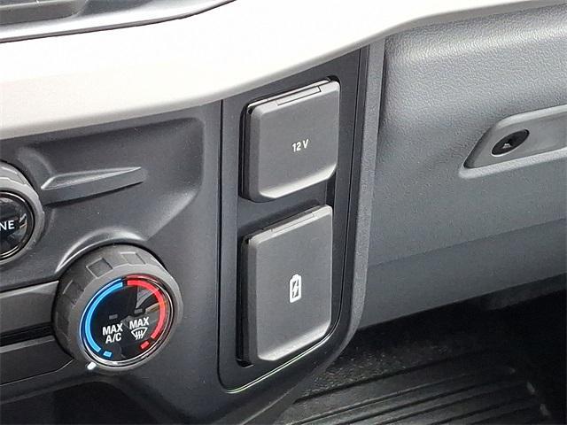 new 2025 Ford F-250 car, priced at $53,025