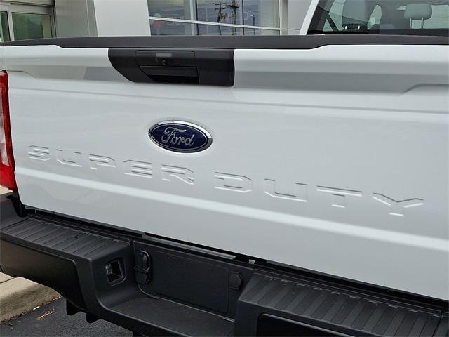 new 2025 Ford F-250 car, priced at $53,025