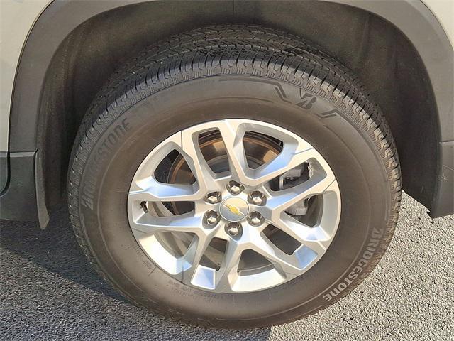 used 2023 Chevrolet Traverse car, priced at $21,990