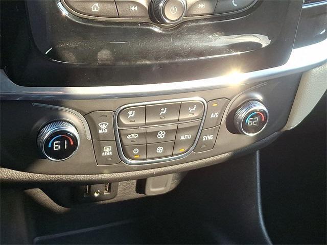 used 2023 Chevrolet Traverse car, priced at $21,990