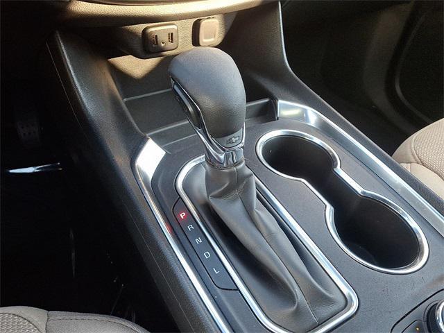 used 2023 Chevrolet Traverse car, priced at $21,990