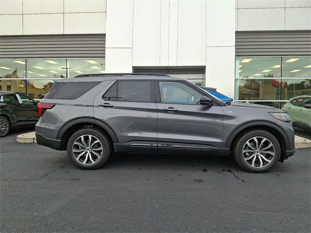 new 2025 Ford Explorer car, priced at $47,999