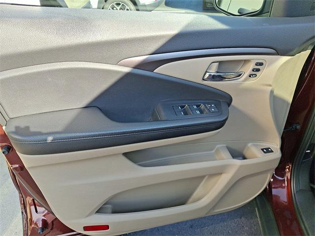 used 2021 Honda Pilot car, priced at $25,355