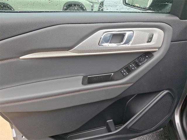 new 2025 Ford Explorer car, priced at $47,232