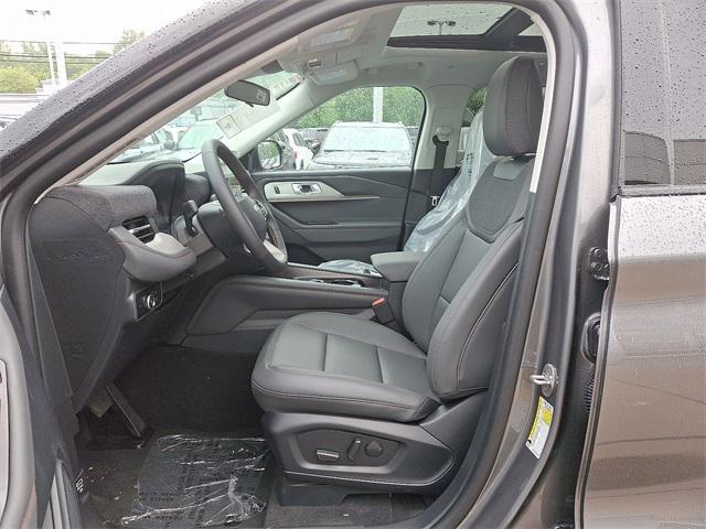 new 2025 Ford Explorer car, priced at $47,232