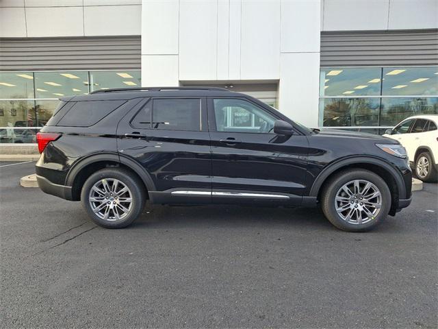 new 2025 Ford Explorer car, priced at $45,312