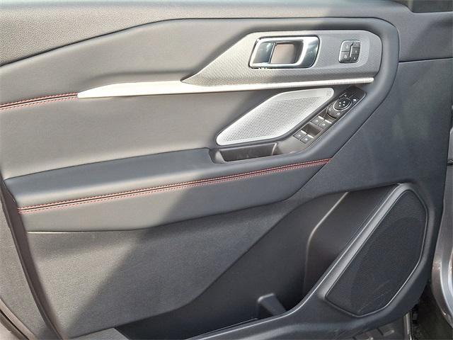 new 2025 Ford Explorer car, priced at $59,392