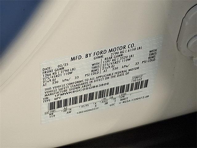 new 2025 Ford Explorer car, priced at $58,424