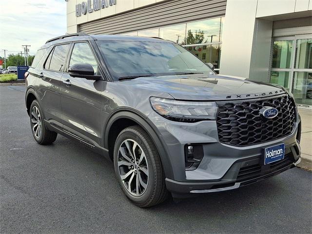 new 2025 Ford Explorer car, priced at $46,701